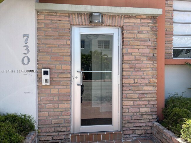 Building Photo - 730 12th St