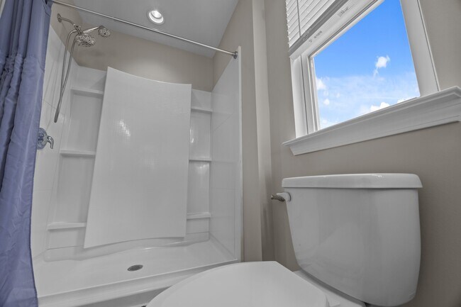 Building Photo - 186 Everett Yopp Dr