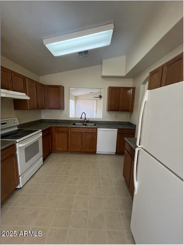 Building Photo - 3911 E Longhorn Dr