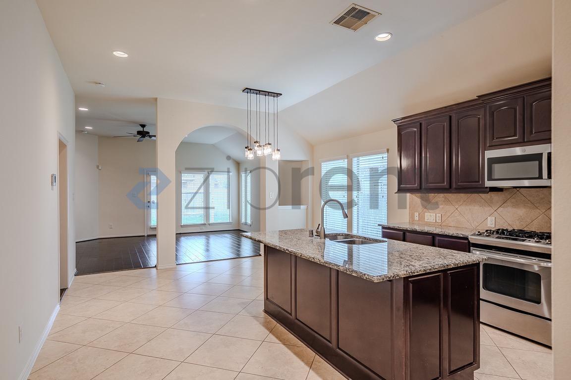 Building Photo - 2943 Fair Chase Dr