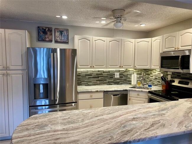 Building Photo - 1151 Pine Ridge Cir W