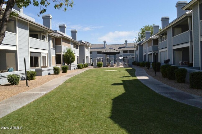 Building Photo - 2910 W Marconi Ave