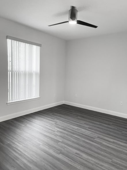 Building Photo - 43 Ballard Ln