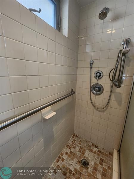 Building Photo - 5851 NW 62nd Ave