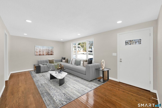 Building Photo - 23 Bancroft Rd