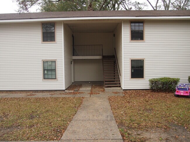 Building Photo - 807 E Cottonwood Rd