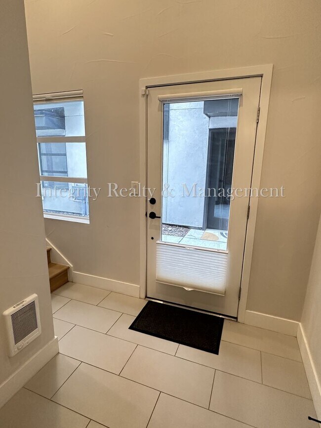 Building Photo - 2939 W 23rd Ave