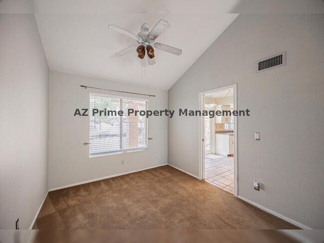 Building Photo - 1650 N Ventura Ln