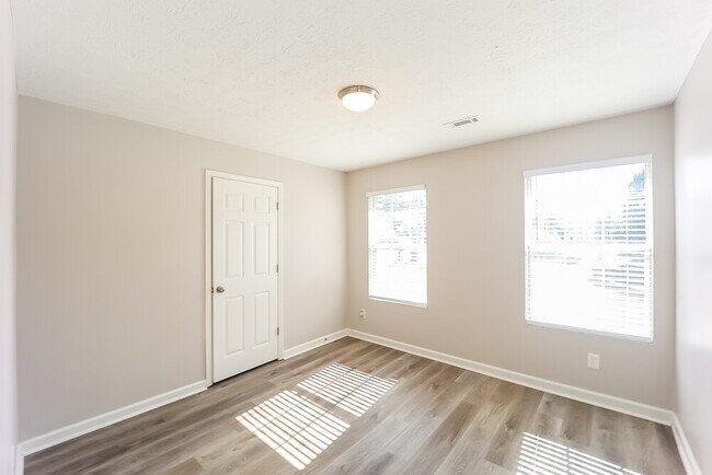 Building Photo - 760 Glenshire Ct