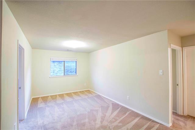 Building Photo - 365 Basswood Ln