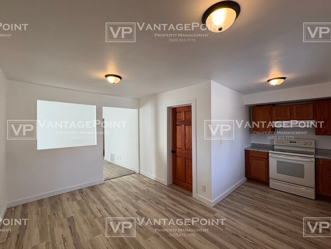 Building Photo - 2106 Thomas St