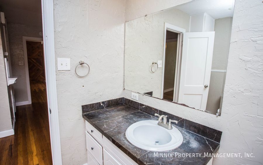 Building Photo - 2210 31st St