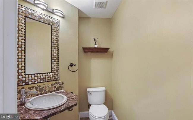 Building Photo - 2054 Madrillon Rd