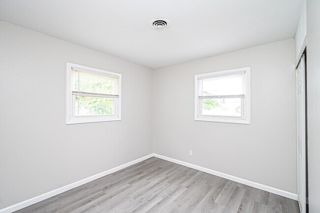 Building Photo - 2530 Bellfield St
