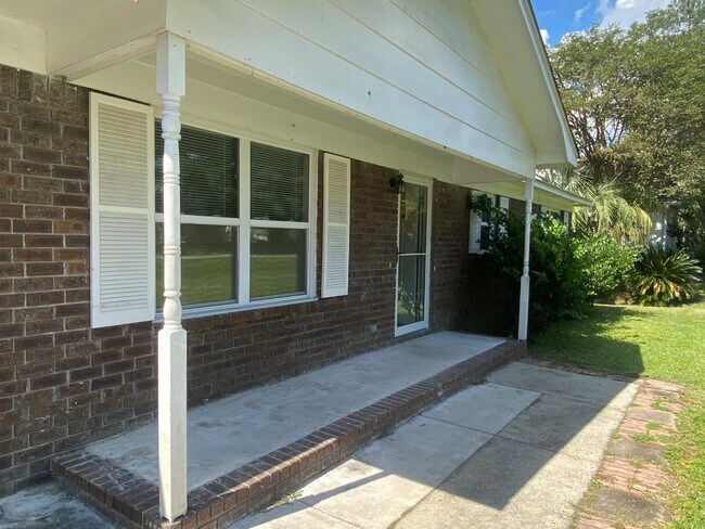 Building Photo - 1019 Shem Creek Cir