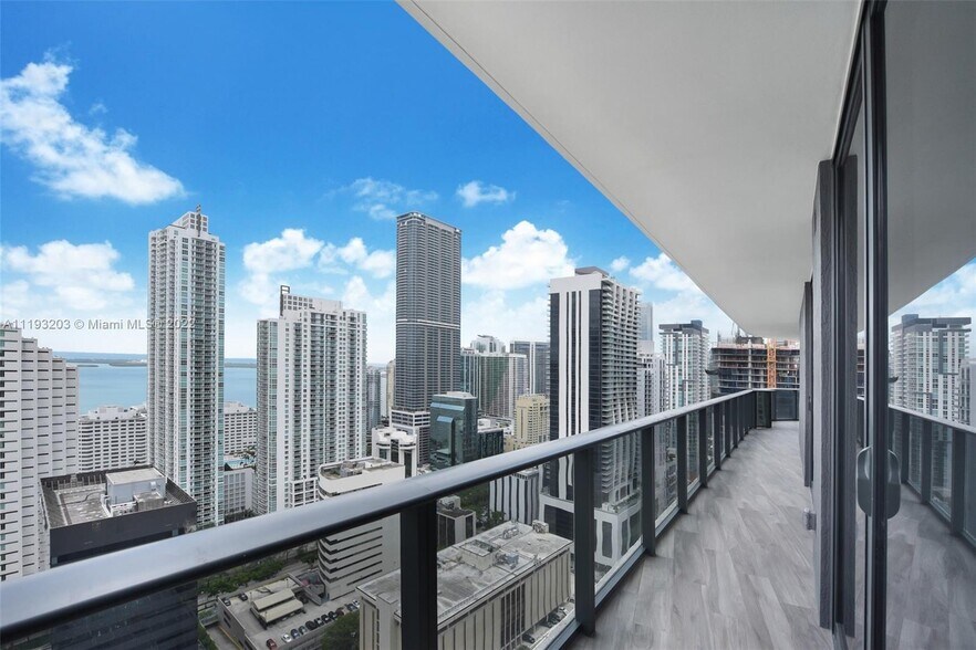 Building Photo - 801 S Miami Ave