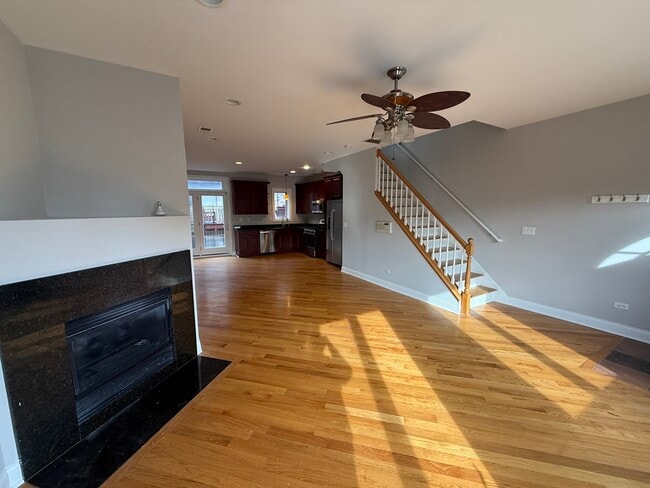 Building Photo - 7008 W Medill Ave