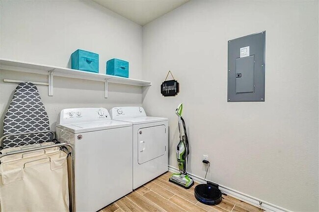 Building Photo - 317 Capstone Rd