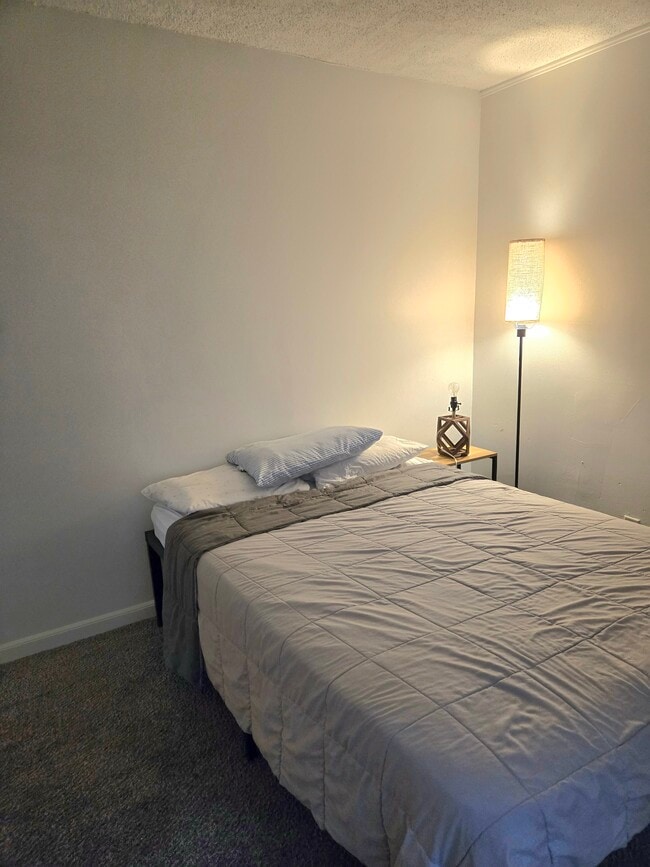 Building Photo - 3913 Thomas Ave N