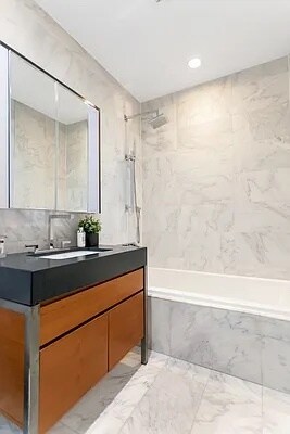 Building Photo - 75 Wall St