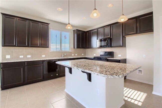Building Photo - 13909 Osmarea Dr