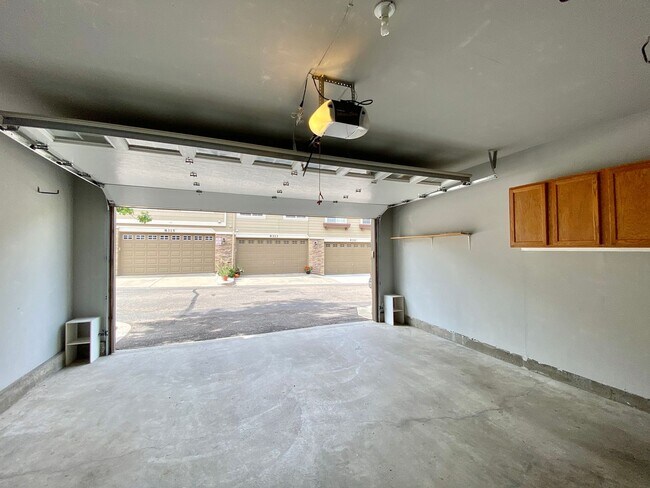 Building Photo - Fantastic Highlands Ranch Townhome - 3bed,...