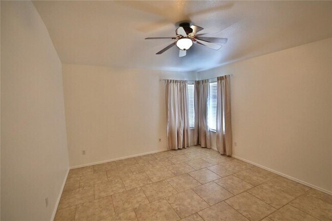 Building Photo - BEAUTIFUL 3 BEDROOMS / 2 BATH HOME IN SETTLERS CROSSING