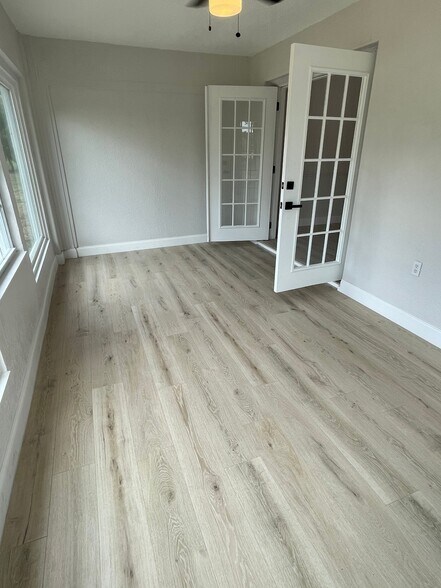 Building Photo - 23811 Sunset View