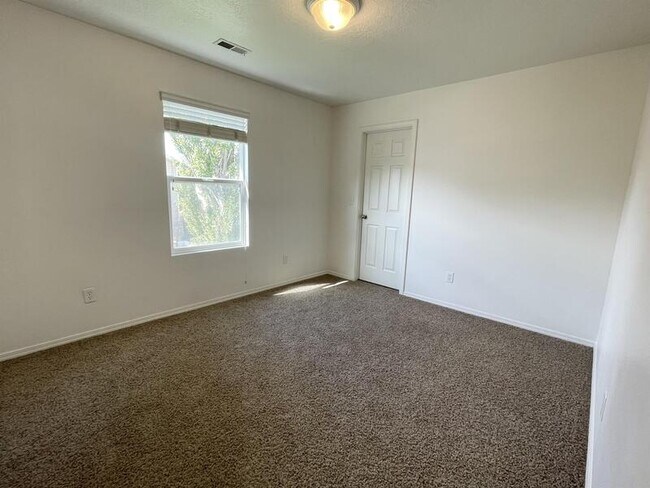 Building Photo - 432 S 1230 W