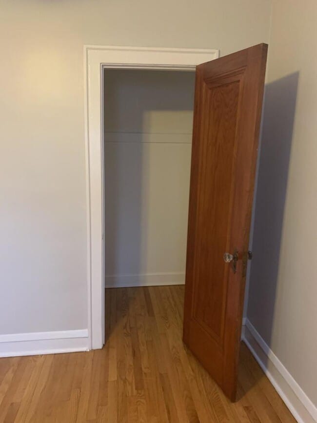 Building Photo - 3038 N Central Ave