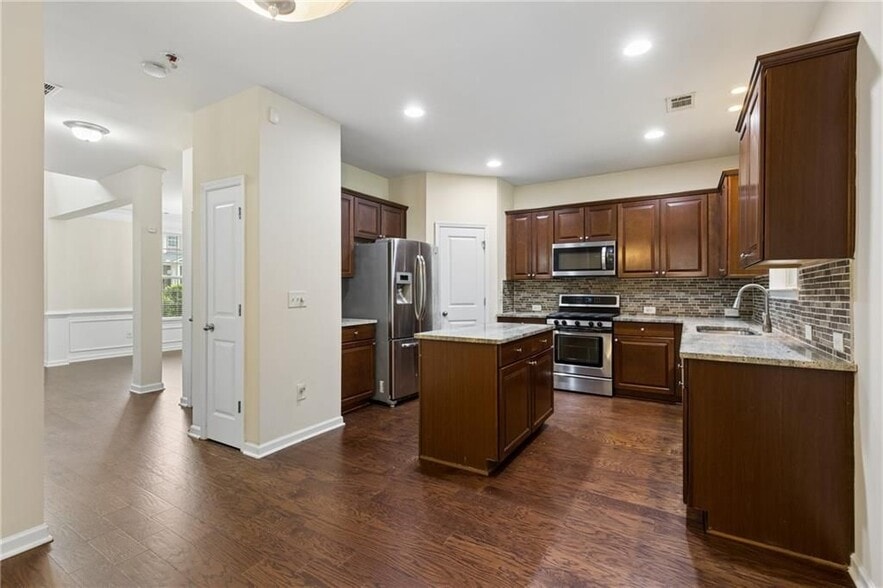 Building Photo - 5011 Morriscastle Dr