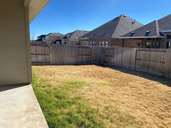 Building Photo - Live Minutes from Historic Gruene and Downtown New Braunfels! 4/3/2 Home in Gruenefield Subdivisi...