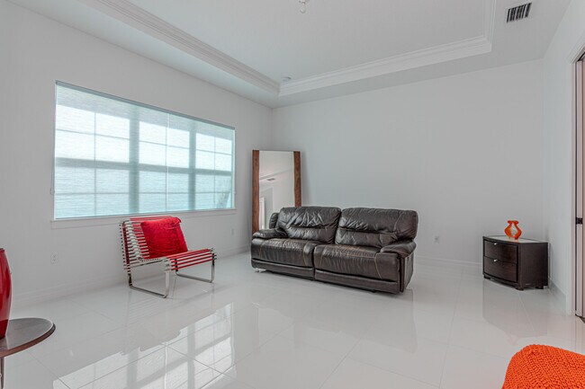 Building Photo - 10815 Stellar Cir