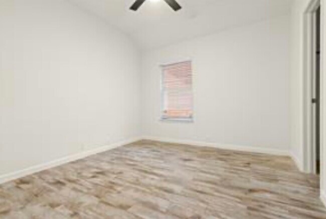Building Photo - 6322 Bear Canyon Ct