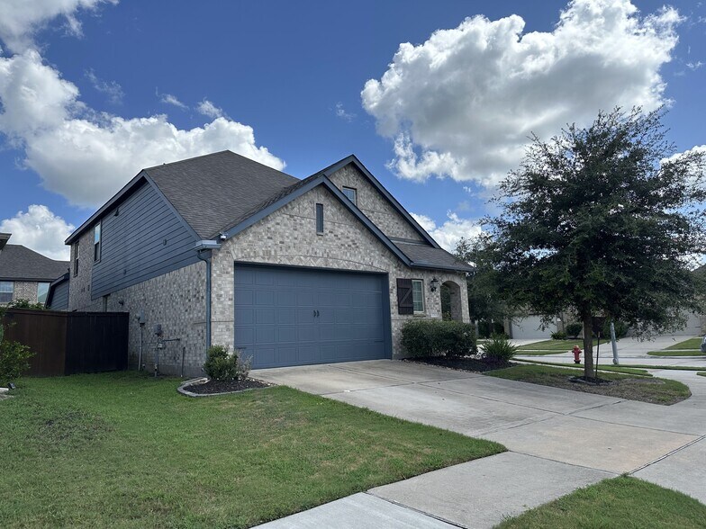 Building Photo - 3702 Allegro Dr