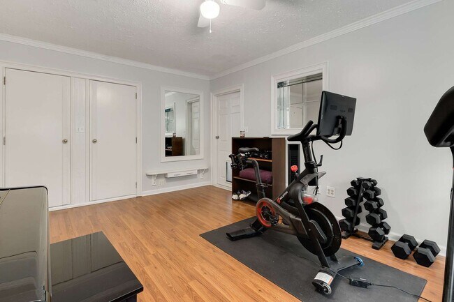 Building Photo - Charming 1950's Ranch w/ Modern Upgrades a...
