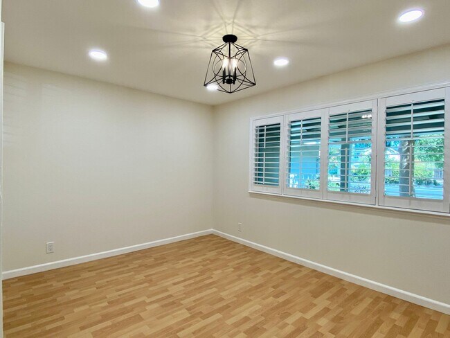 Building Photo - Remodeled Bathrooms- Fresh Interior Paint - 9,382 Square Foot Lot- 5.5 Miles from IBM Research Lab