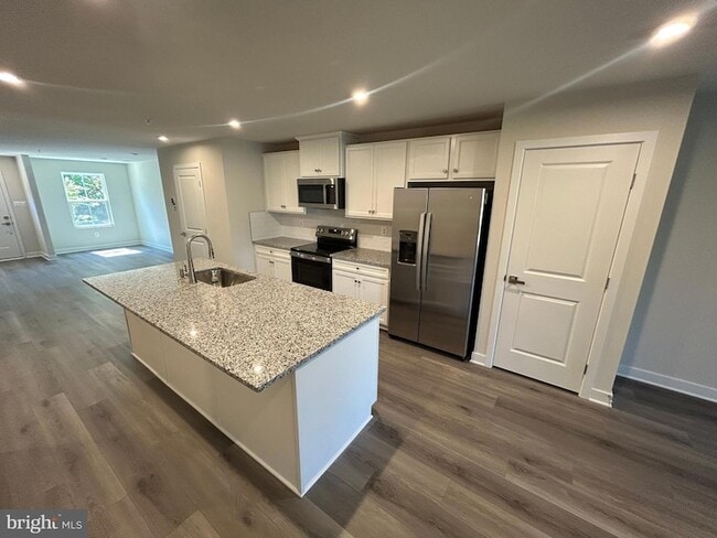 Building Photo - 23052 Wetstone Ln
