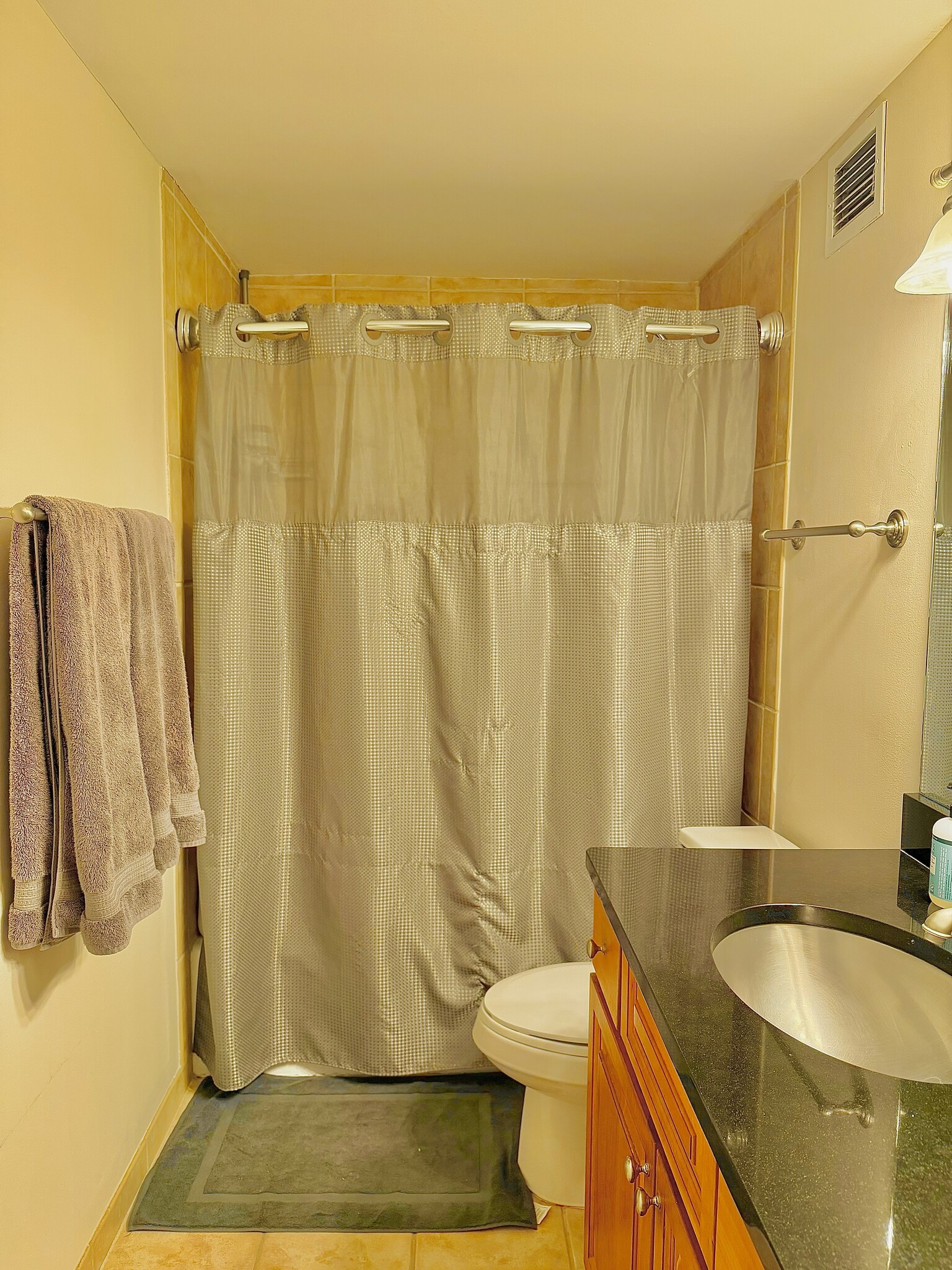 Building Photo - 2479 Peachtree Rd NE