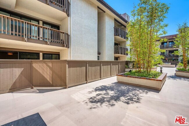 Building Photo - 8600 Tuscany Ave