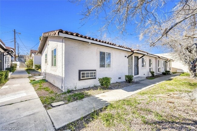 Building Photo - 1014 N 4th St