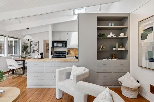 Building Photo - 14 Stadium Way