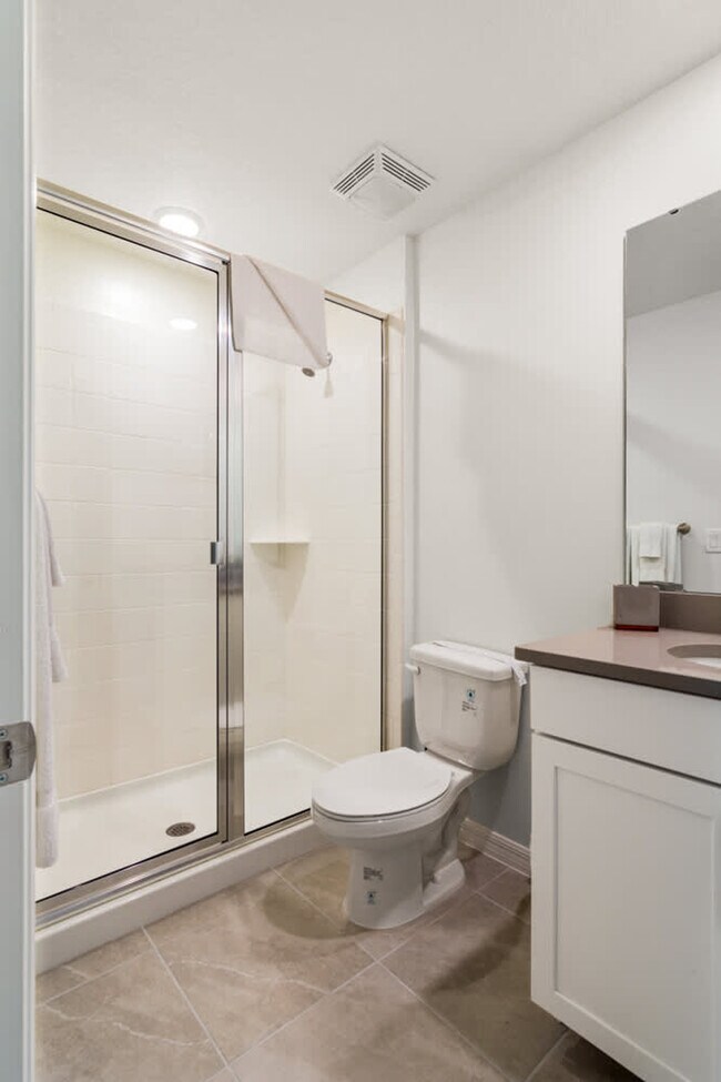 Building Photo - 1828 Tropical Palms Cir