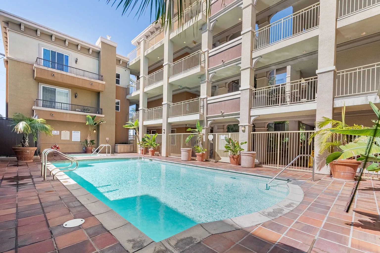 Building Photo - 4060 Glencoe Ave