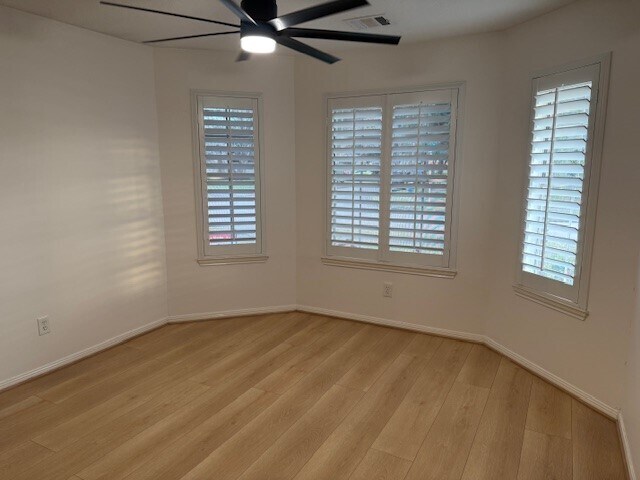 Building Photo - 2902 Silent Dr