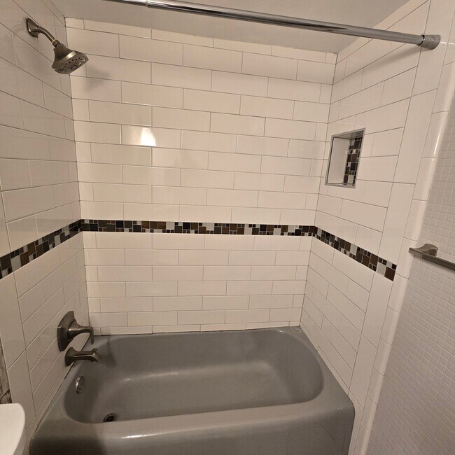 Building Photo - 5939 Nagel Ave