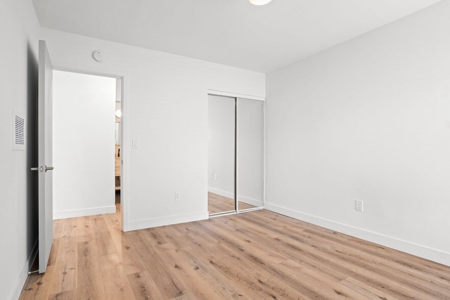 Building Photo - Individual Bungalows: All 1 bedroom/ 1 bat...
