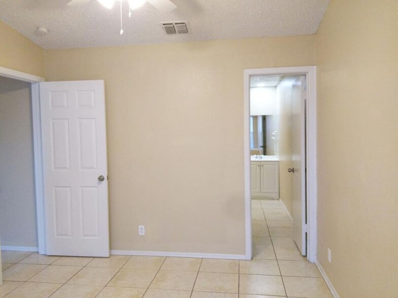 Master Bedroom to Master Bathroom - 2514 Corian Glen Dr