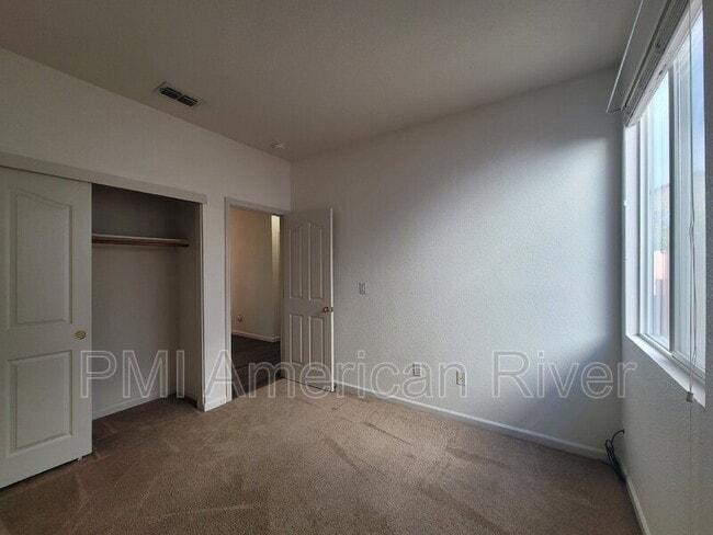 Building Photo - 8233 Windmill Oaks Pl