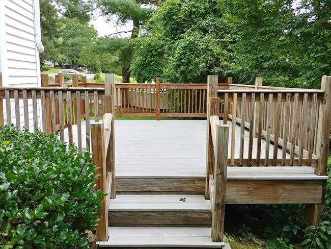 Building Photo - 77 Hudson St